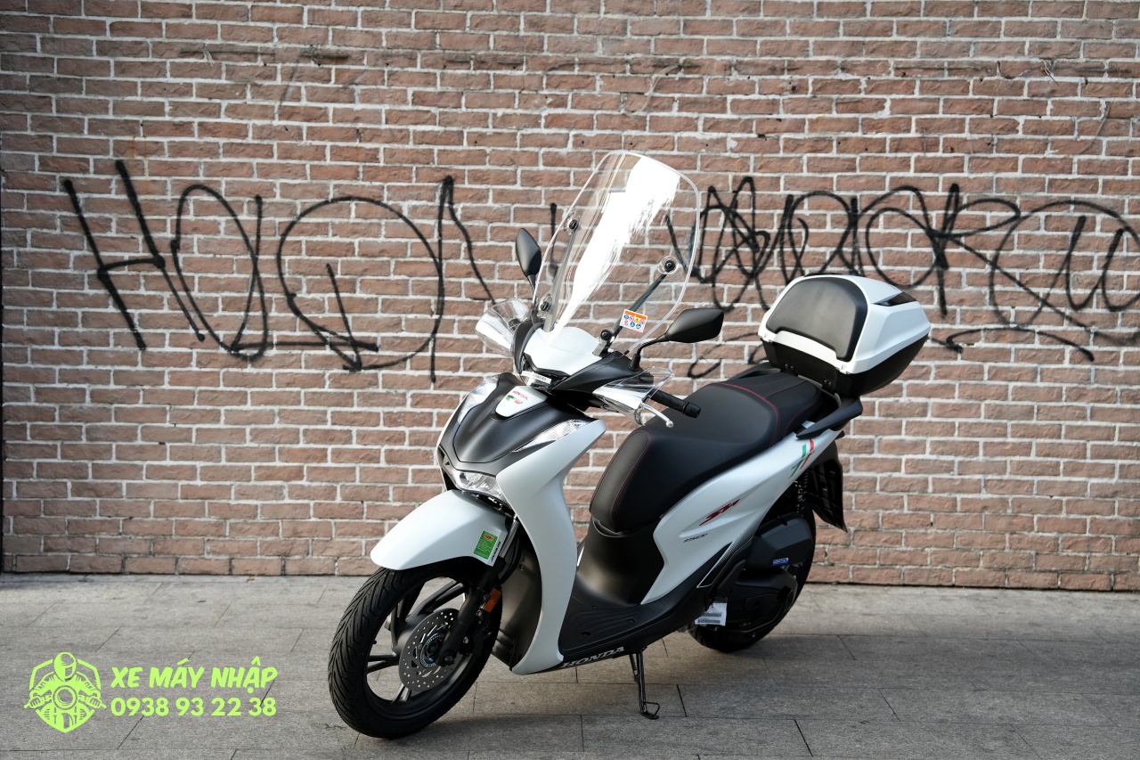 Hình ảnh Honda SH Ý 150i Sport màu trắng siêu đẹp mới về Việt Nam - XE ...