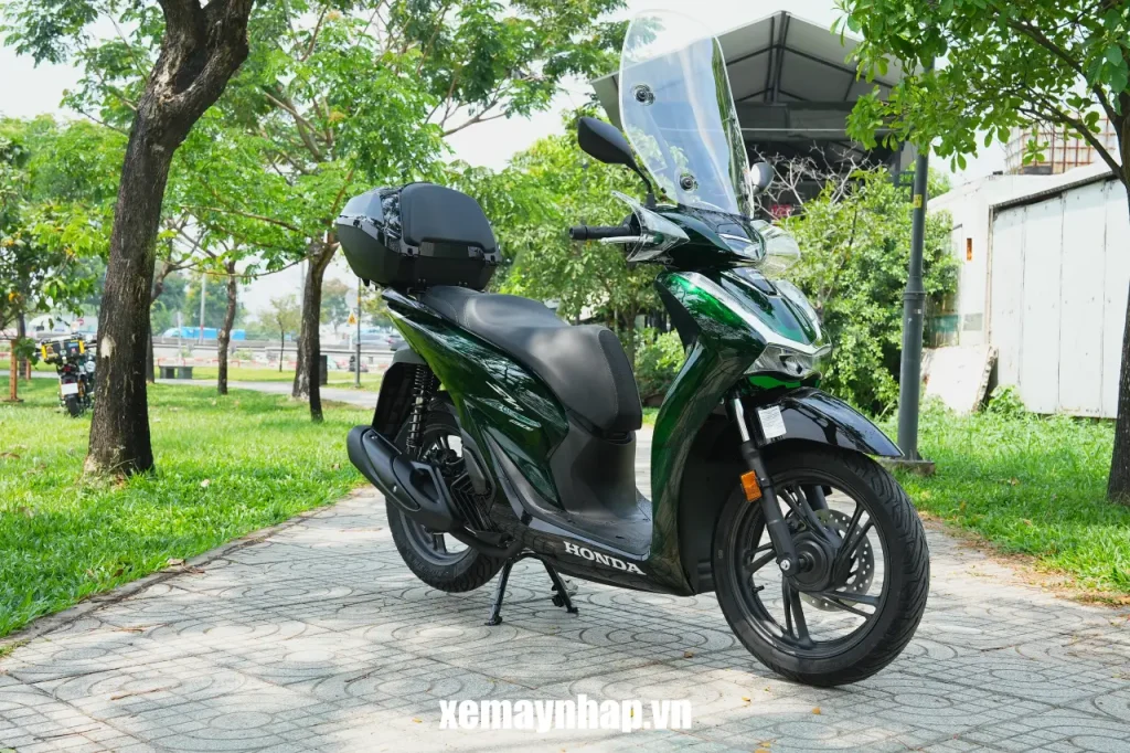 3 mon phu kien xe dang dong tien trang bi tren xe Honda SH Y Vetro DSC06307