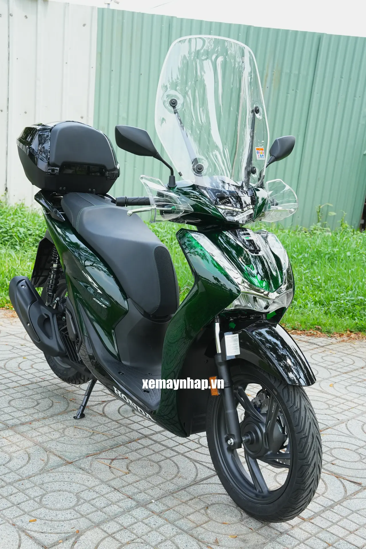 3 mon phu kien xe dang dong tien trang bi tren xe Honda SH Y Vetro DSC06324