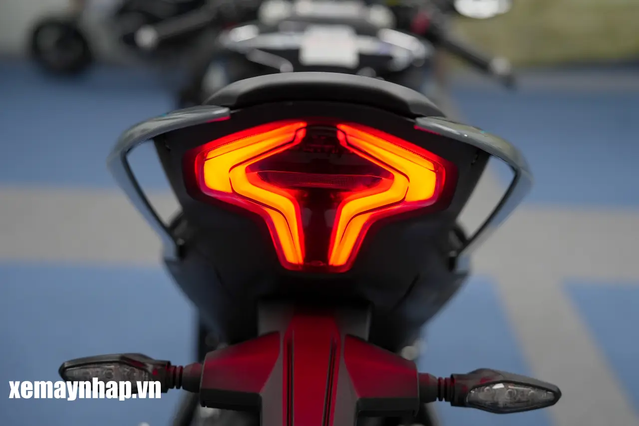 CFMoto 450SR S 66 CFMoto 450SR S Sportbike tam trung GIA SI xemaynhap 2