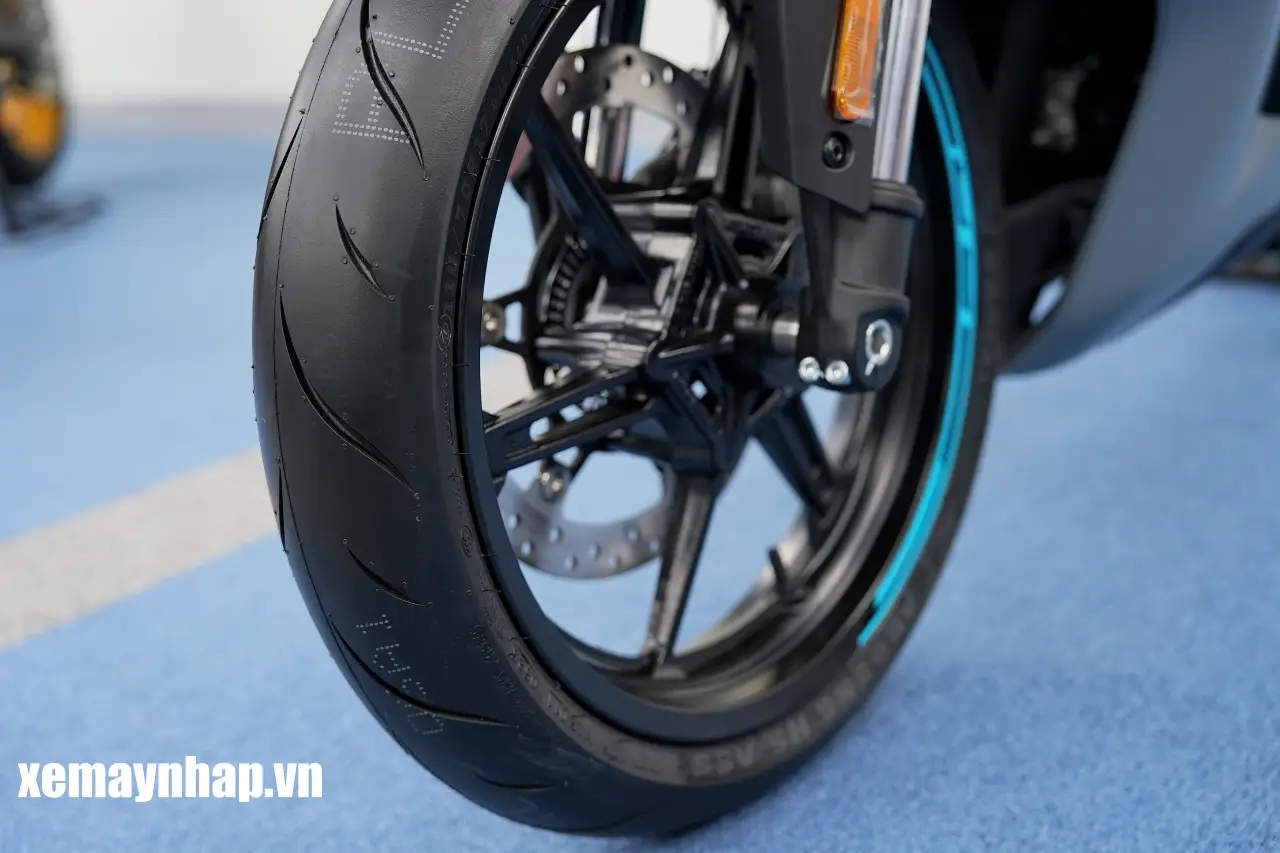 CFMoto 450SR S 27 CFMoto 450SR S Sportbike tam trung GIA SI xemaynhap 3