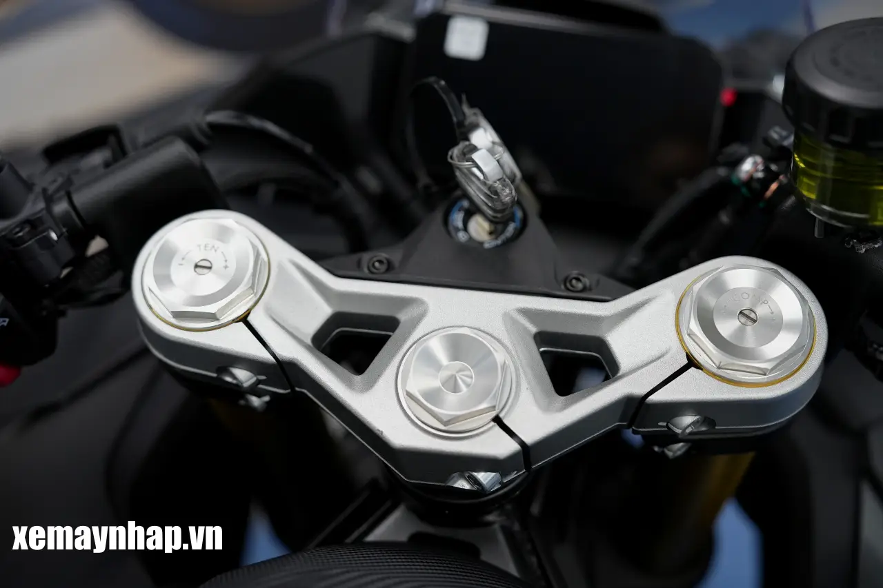 CFMoto 450SR S 28 CFMoto 450SR S Sportbike tam trung GIA SI xemaynhap 34