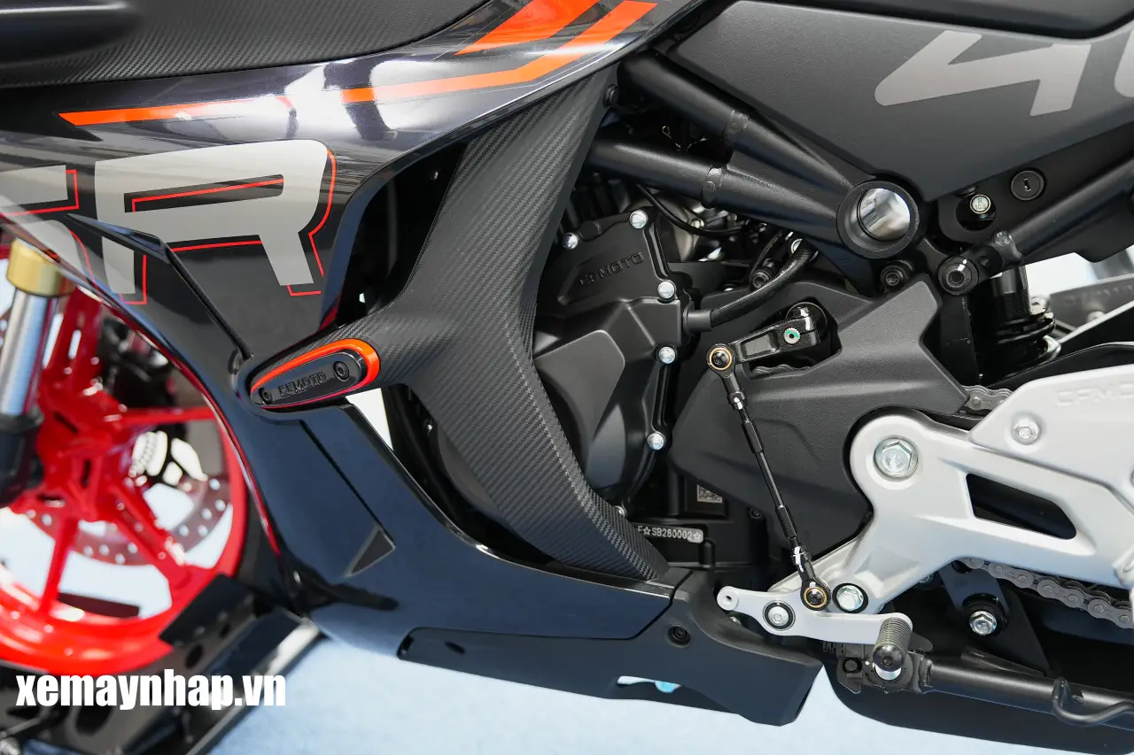 CFMoto 450SR S 39 CFMoto 450SR S Sportbike tam trung GIA SI xemaynhap 46