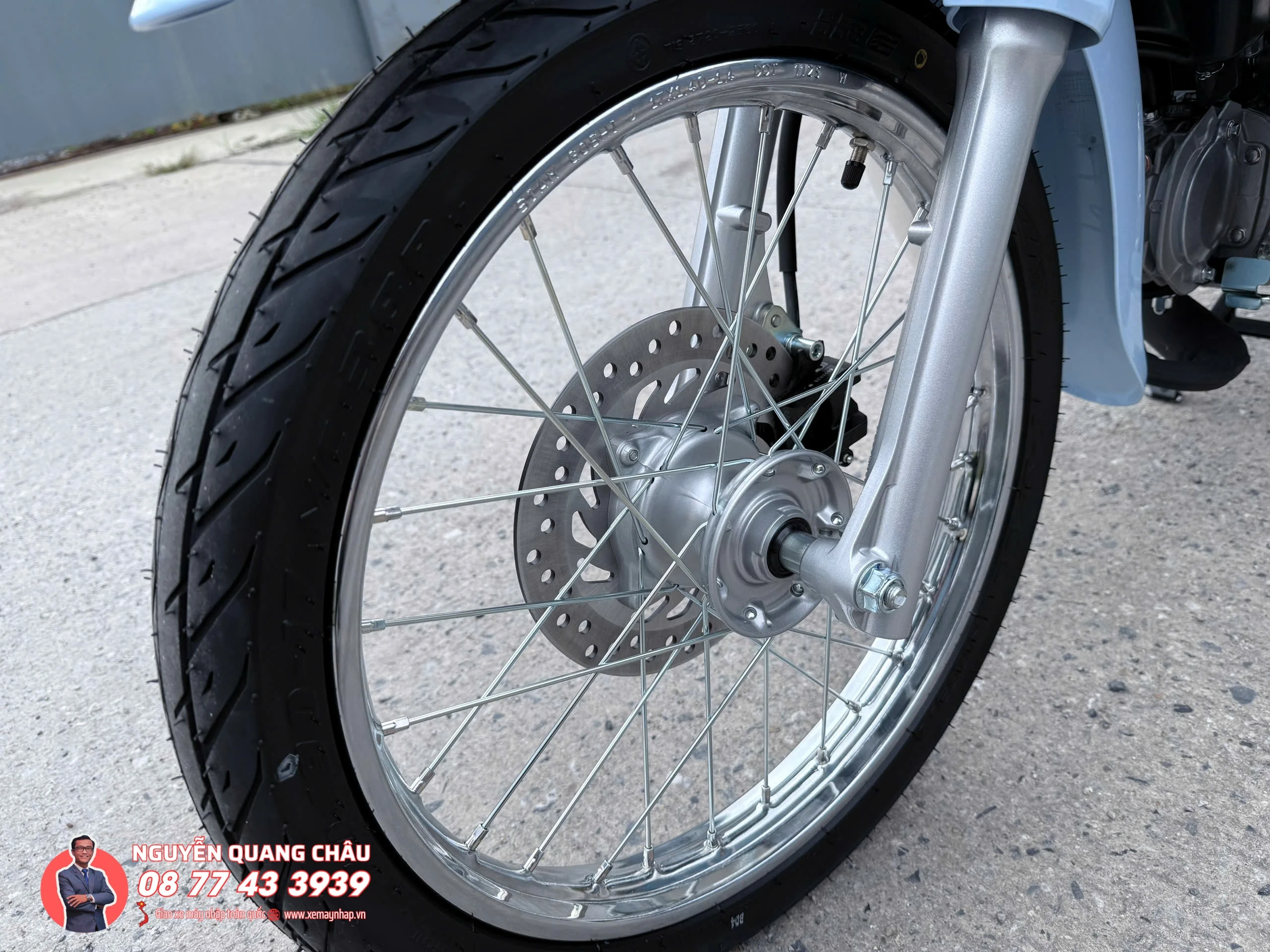 Honda Super Cub Fujisan Limited Edition đã về đến Việt Nam - Giới thượng lưu sưu tầm xe 34 Honda Super Cub Fujisan Limited Edition chi san xuat gioi han 500 chiec tren toan Thai Lan 19