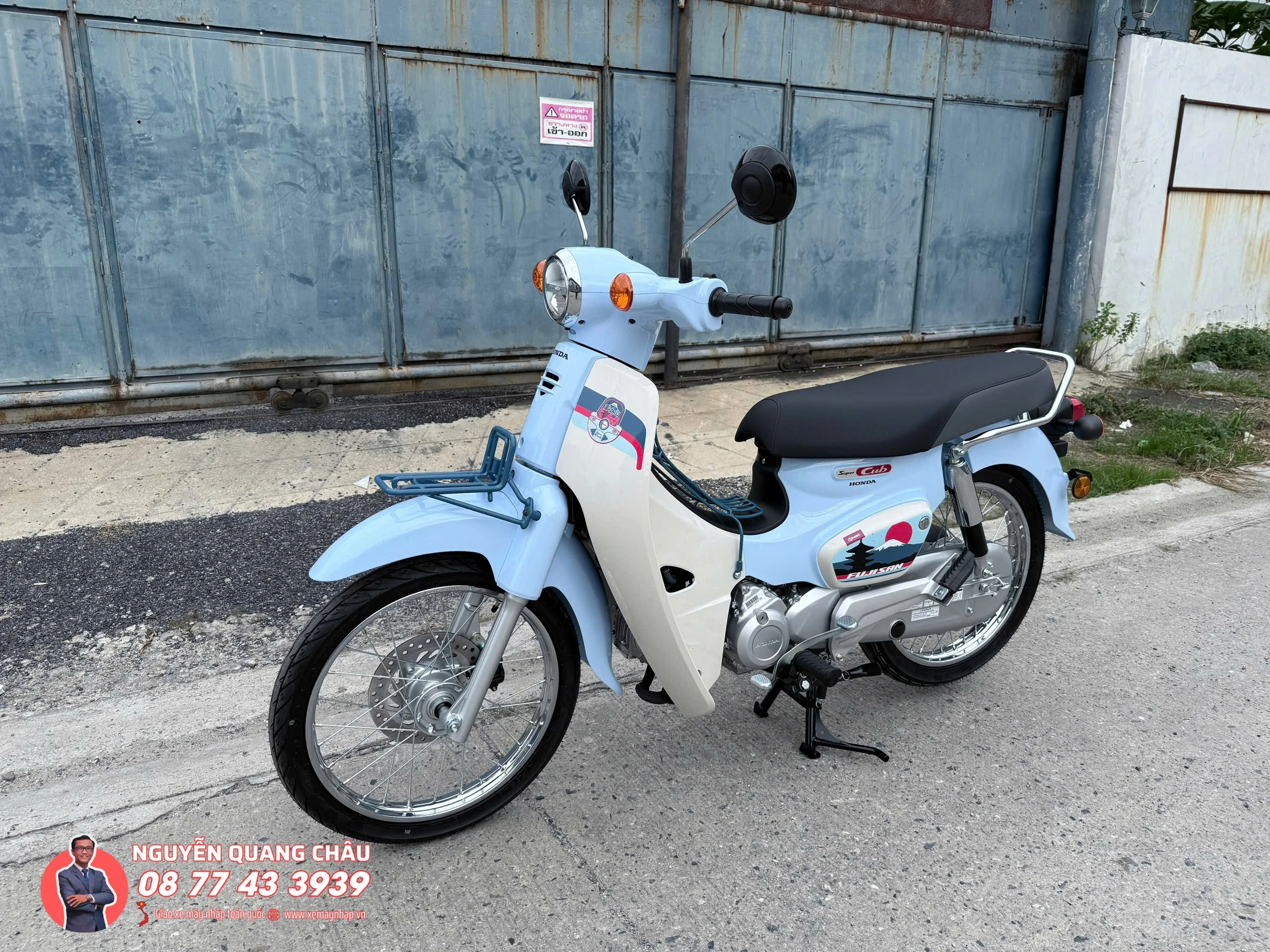 Honda Super Cub Fujisan Limited Edition đã về đến Việt Nam - Giới thượng lưu sưu tầm xe 39 Honda Super Cub Fujisan Limited Edition chi san xuat gioi han 500 chiec tren toan Thai Lan 23