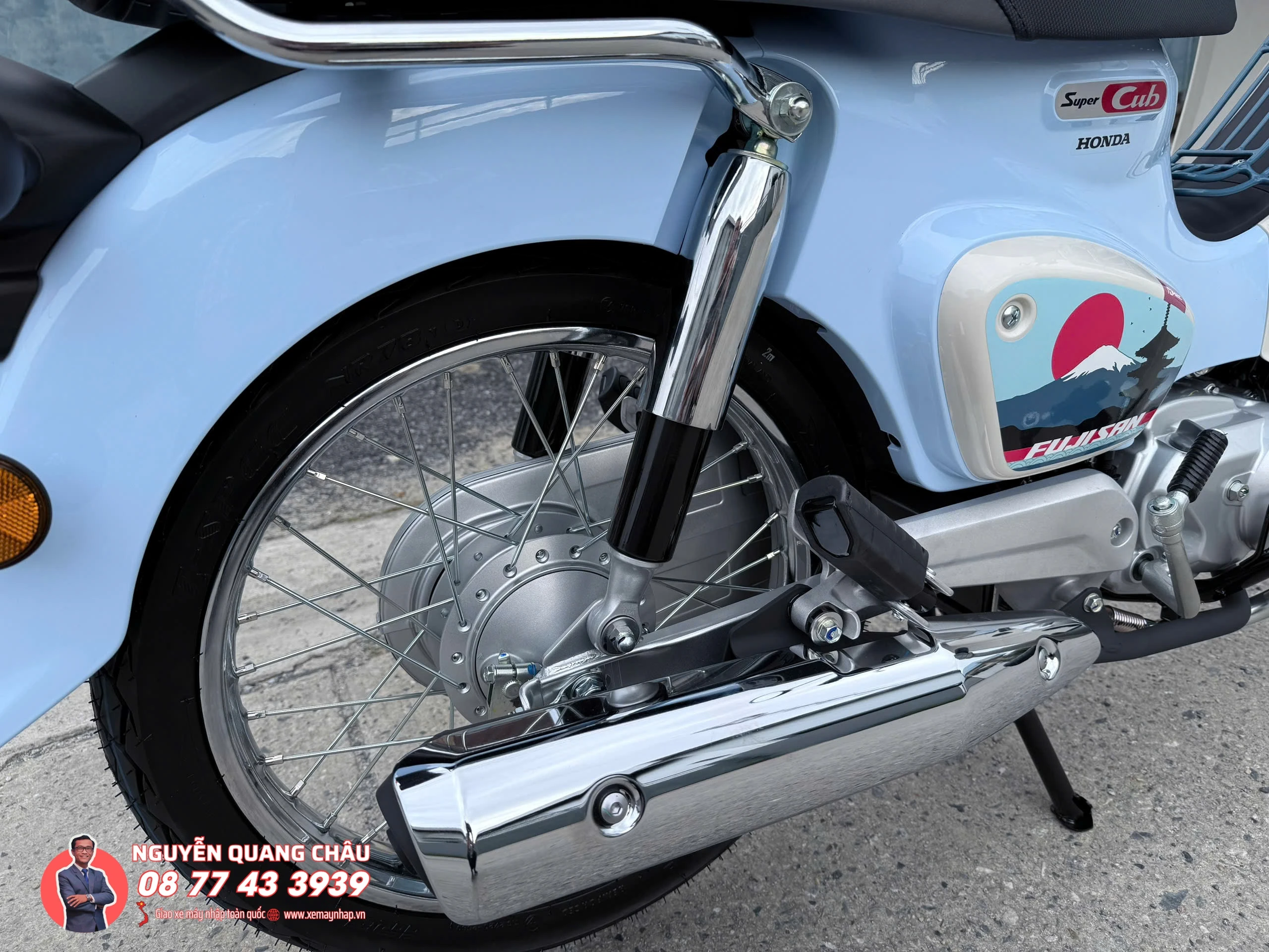 Honda Super Cub Fujisan Limited Edition đã về đến Việt Nam - Giới thượng lưu sưu tầm xe 7 Honda Super Cub Fujisan Limited Edition chi san xuat gioi han 500 chiec tren toan Thai Lan 24