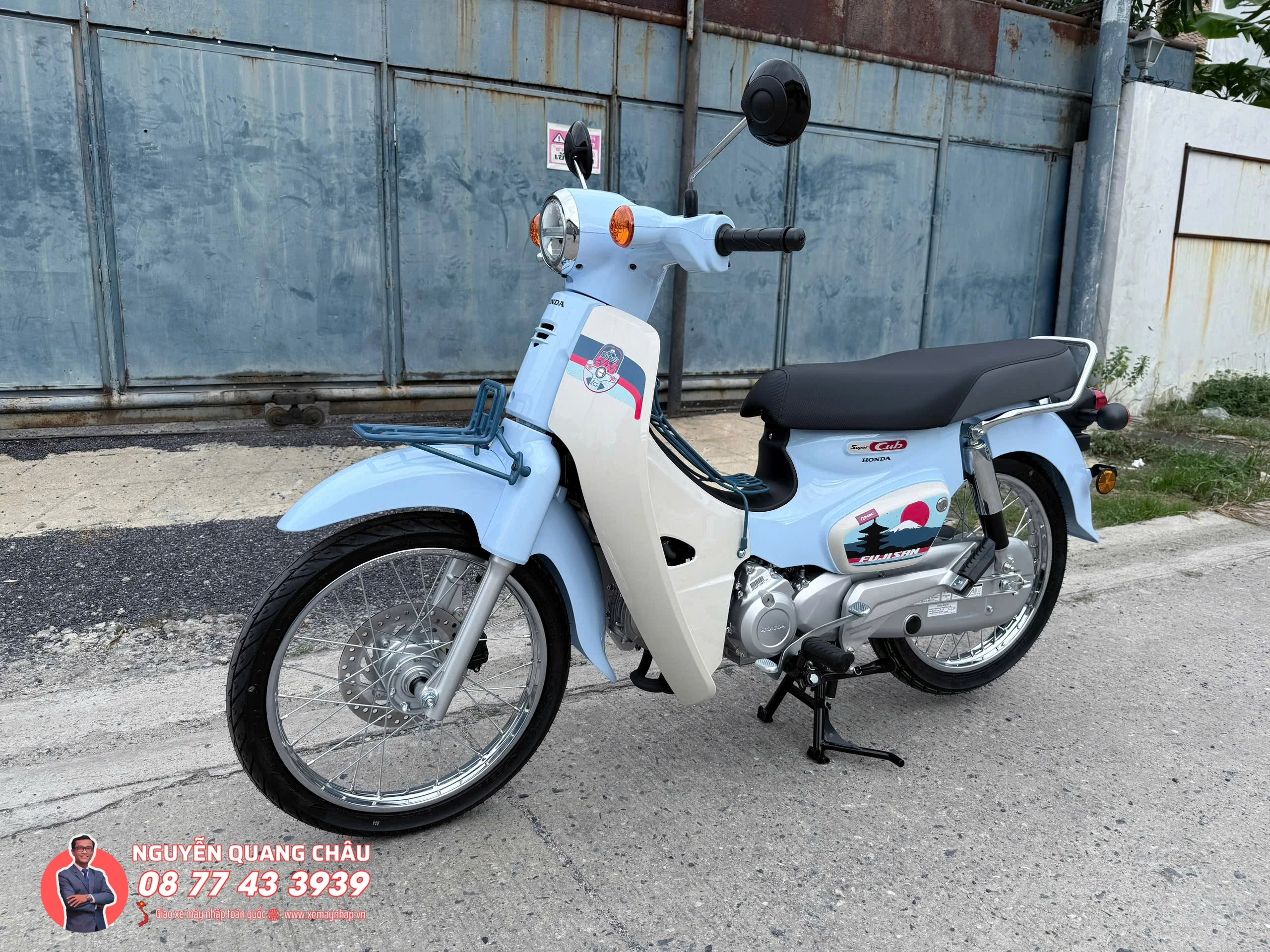 Honda Super Cub Fujisan Limited Edition đã về đến Việt Nam - Giới thượng lưu sưu tầm xe 6 Honda Super Cub Fujisan Limited Edition chi san xuat gioi han 500 chiec tren toan Thai Lan 25
