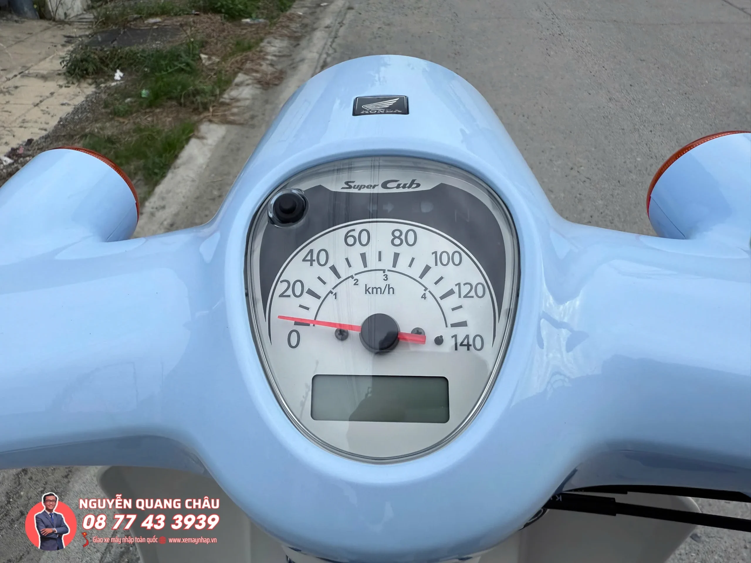 Honda Super Cub Fujisan Limited Edition đã về đến Việt Nam - Giới thượng lưu sưu tầm xe 36 Honda Super Cub Fujisan Limited Edition chi san xuat gioi han 500 chiec tren toan Thai Lan 29 scaled