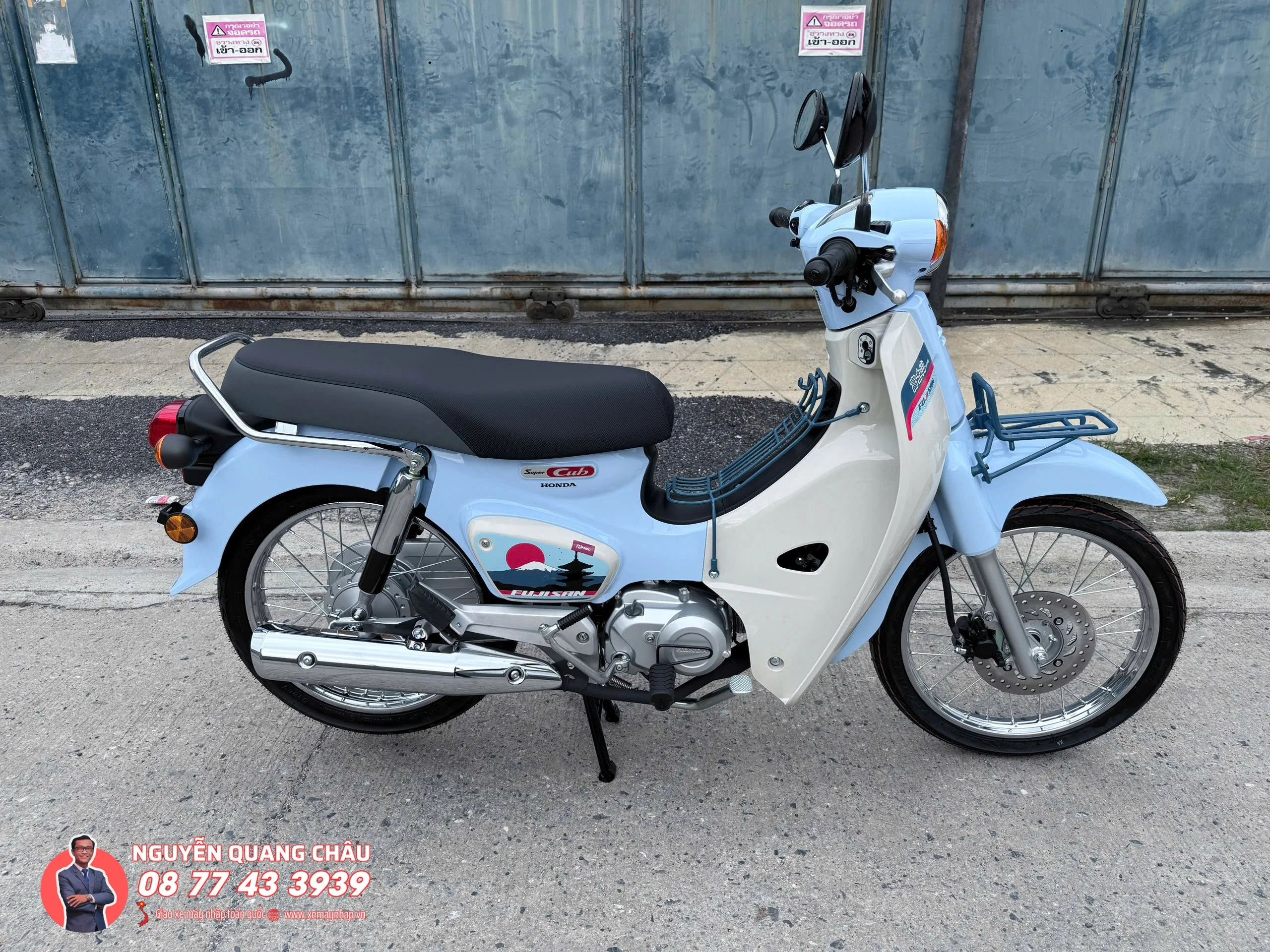 Honda Super Cub Fujisan Limited Edition đã về đến Việt Nam - Giới thượng lưu sưu tầm xe 47 Honda Super Cub Fujisan Limited Edition chi san xuat gioi han 500 chiec tren toan Thai Lan 36
