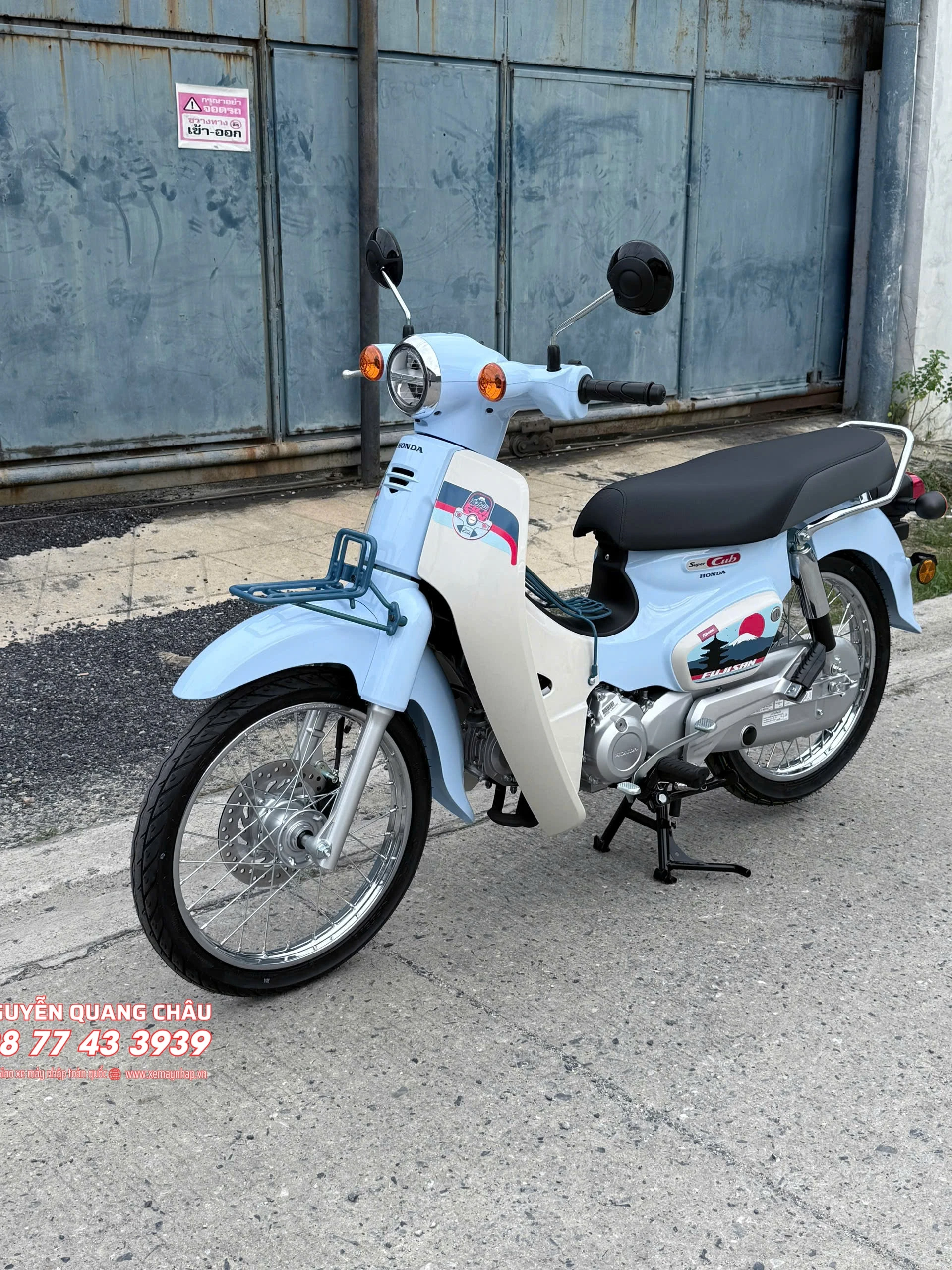Honda Super Cub Fujisan Limited Edition đã về đến Việt Nam - Giới thượng lưu sưu tầm xe 10 Honda Super Cub Fujisan Limited Edition chi san xuat gioi han 500 chiec tren toan Thai Lan 42