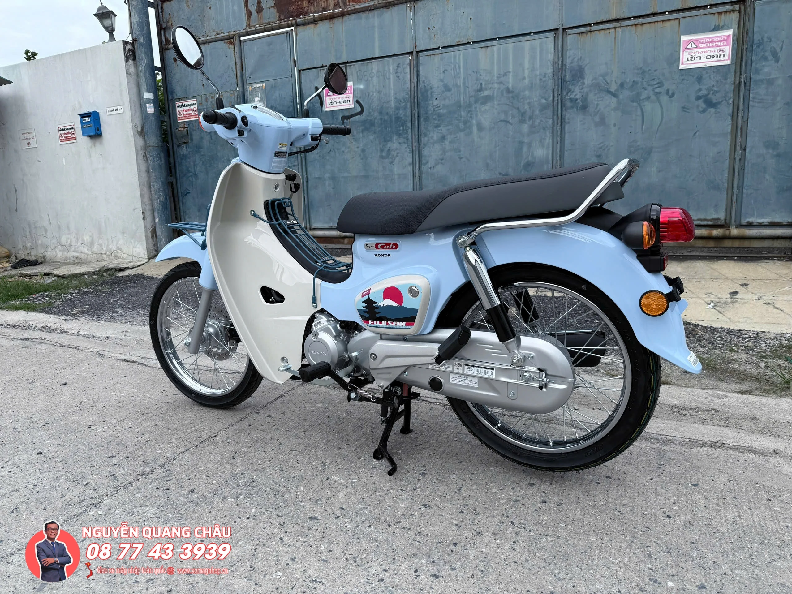 Honda Super Cub Fujisan Limited Edition đã về đến Việt Nam - Giới thượng lưu sưu tầm xe 1 Honda Super Cub Fujisan Limited Edition chi san xuat gioi han 500 chiec tren toan Thai Lan 43