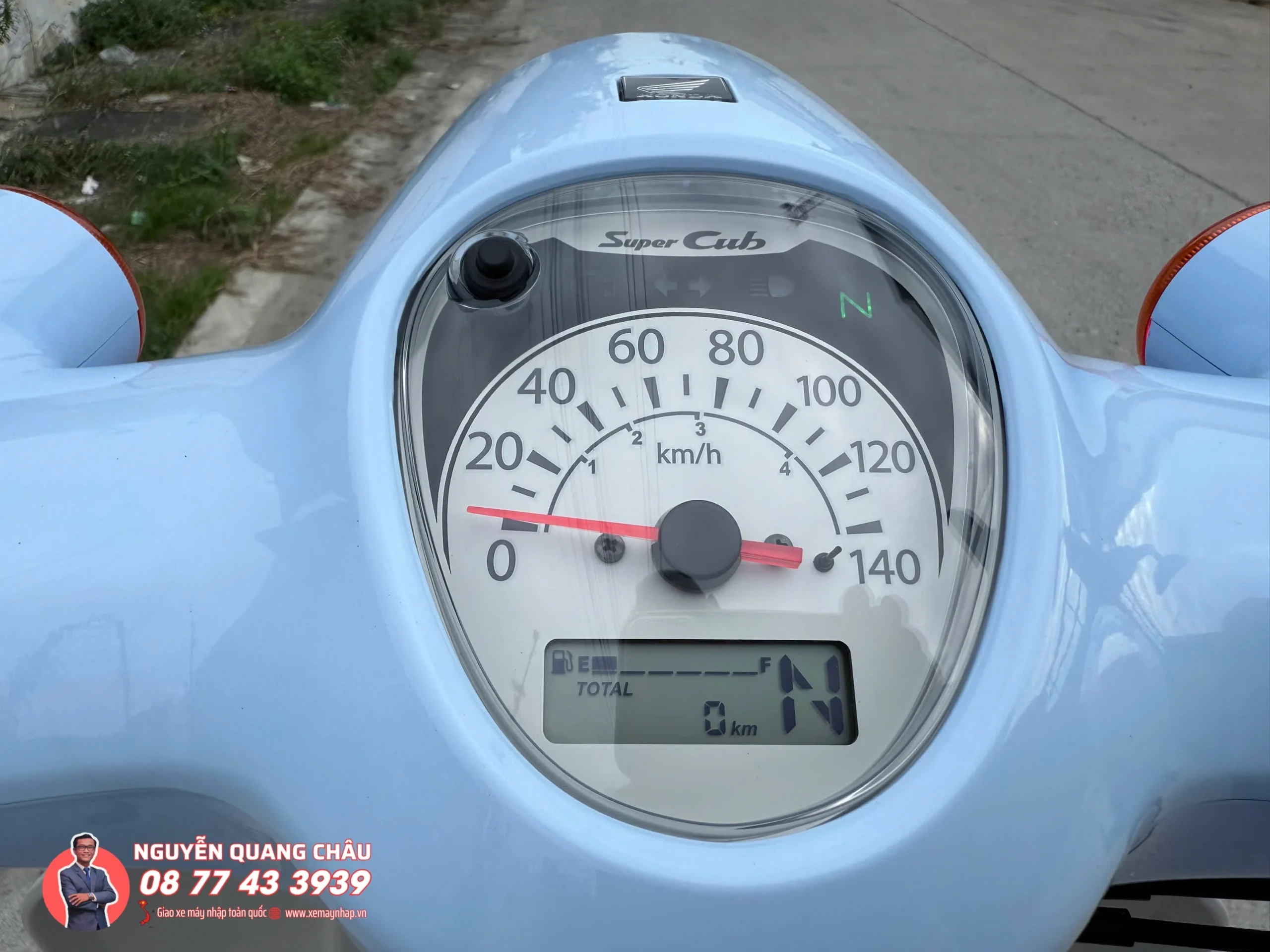 Honda Super Cub Fujisan Limited Edition đã về đến Việt Nam - Giới thượng lưu sưu tầm xe 29 Honda Super Cub Fujisan Limited Edition chi san xuat gioi han 500 chiec tren toan Thai Lan 46 scaled