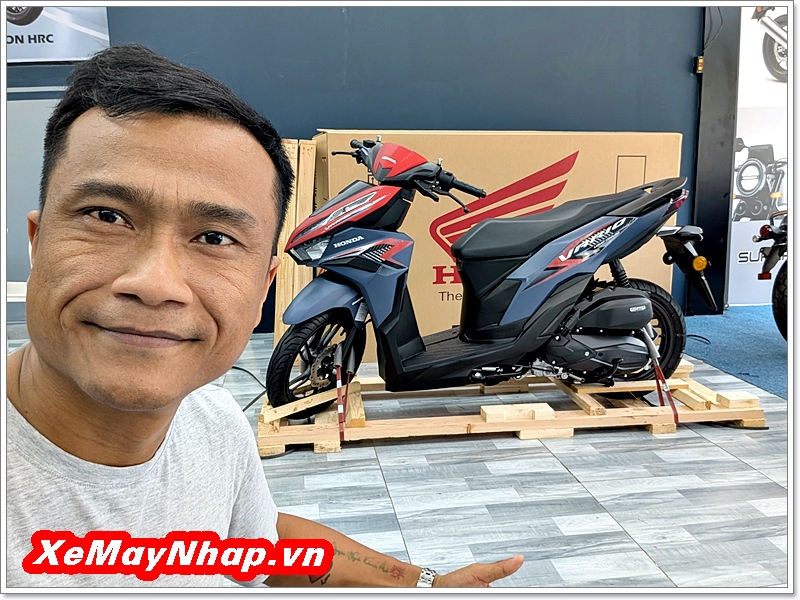 Honda Vario 125 Malaysia 2026 - màu đỏ xanh