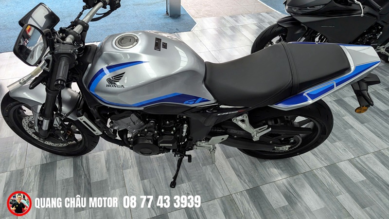 Honda CB500SF Super Four 2026 ban tai XE MAY NHAP QUANG CHAU MOTOR 16