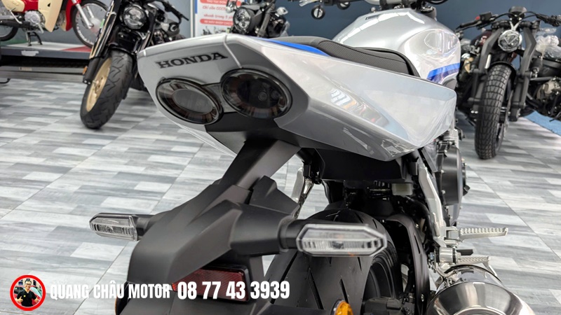 Honda CB500SF Super Four 2026 ban tai XE MAY NHAP QUANG CHAU MOTOR 22