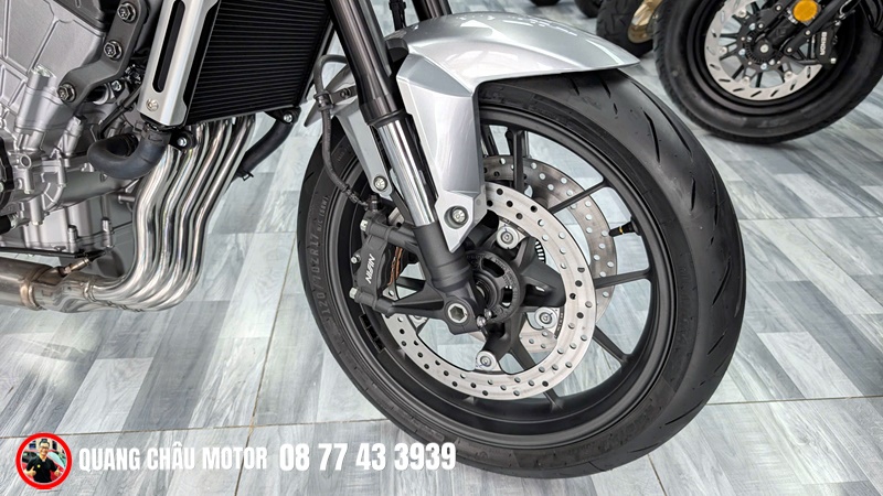 Honda CB500SF Super Four 2026 ban tai XE MAY NHAP QUANG CHAU MOTOR 34