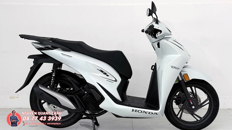 Honda Moto Roma Italia chính thức đưa các mẫu xe Honda Made in Italy đến Việt Nam 29 Honda SH Ý 150i Special Edition màu trắng Honda Moto Roma