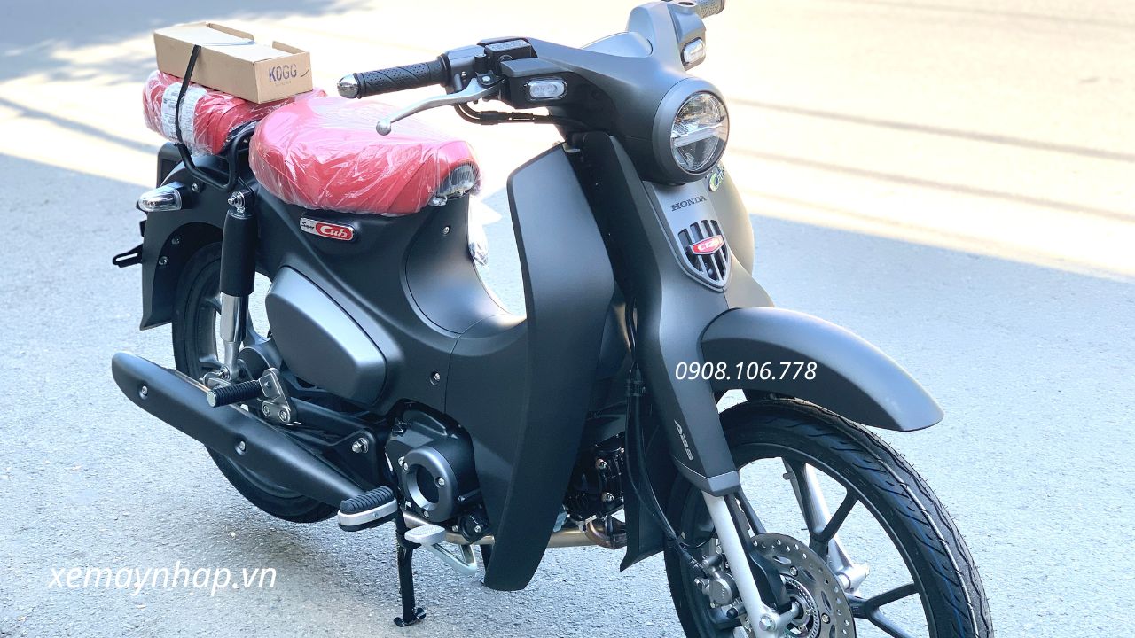 Honda Super Cub C125 ABS 2026 màu đen yên đỏ – Xe nhập Thái sẵn hàng tại Xe Máy Nhập 3 Honda Super Cub C125 ABS 2026 màu đen yên đỏ